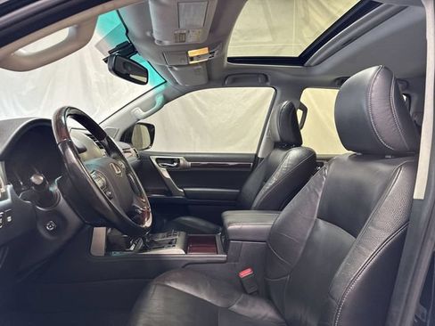 Used 2018 Lexus GX 460 Premium w/ Premium Package AWD/4WD image 11
