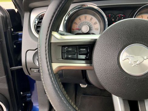 Used 2010 Ford Mustang Premium RWD image 21
