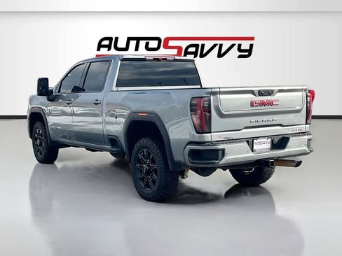 Used 2025 GMC Sierra 2500 AT4 image 5