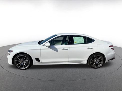 Used 2025 Genesis G70 2.5T image 10