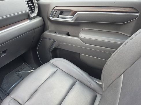 Used 2025 GMC Sierra 1500 SLT AWD/4WD image 18