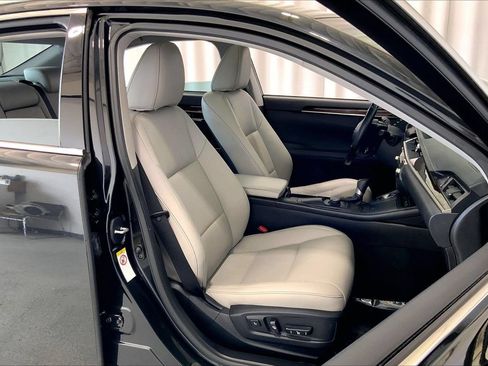 Used 2018 Lexus ES 350 w/ Premier Package FWD image 6