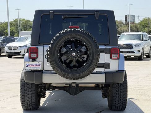 Used 2013 Jeep Wrangler Unlimited Sport AWD/4WD image 5