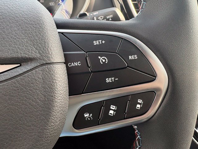 New 2027 Chrysler Pacifica Select FWD image 25