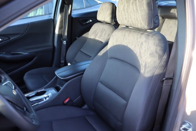 Used 2025 Chevrolet Malibu LT FWD image 6