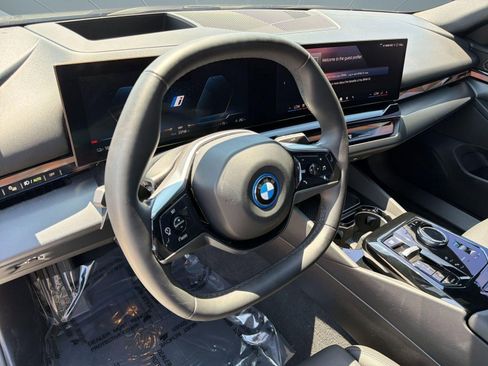 Certified 2024 BMW i5 eDrive40i w/ M Sport Package RWD image 21