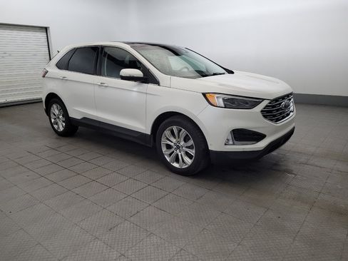 Used 2020 Ford Edge Titanium w/ Equipment Group 301A AWD/4WD image 11