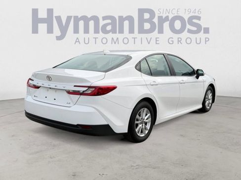 Used 2025 Toyota Camry LE FWD image 3