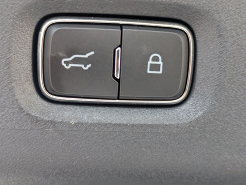 Used 2025 Ford Expedition Active RWD image 15