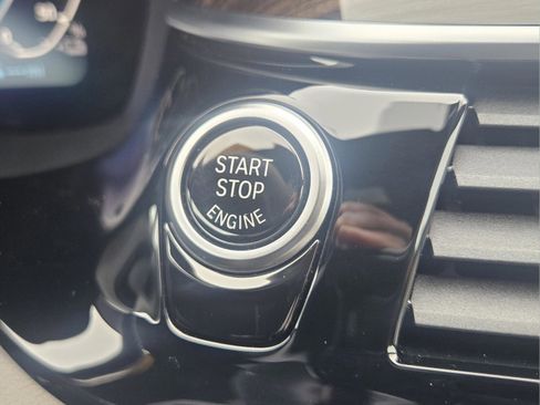 Used 2023 BMW 530e w/ Premium Package image 25