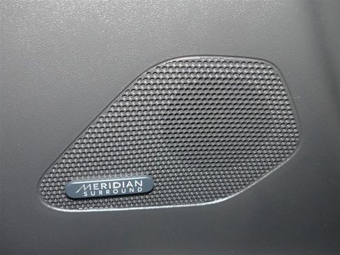 Used 2019 Jaguar F-PACE SVR image 20