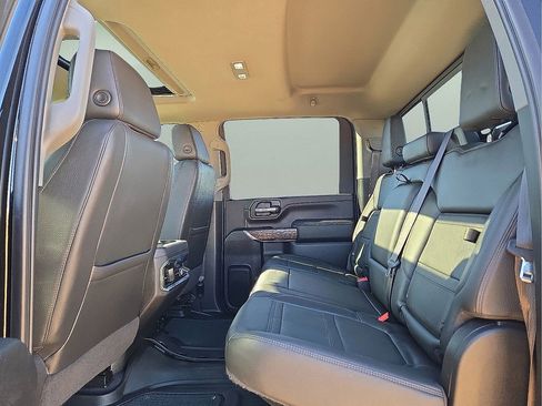 Used 2022 GMC Sierra 2500 Denali w/ Denali Black Diamond Edition image 14