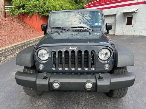 Used 2017 Jeep Wrangler Unlimited Sport w/ Quick Order Package 24S AWD/4WD image 9