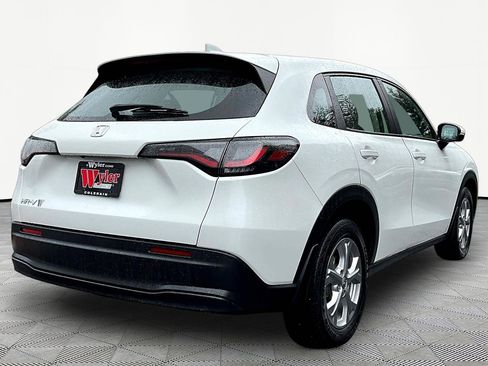 Used 2023 Honda HR-V LX image 6