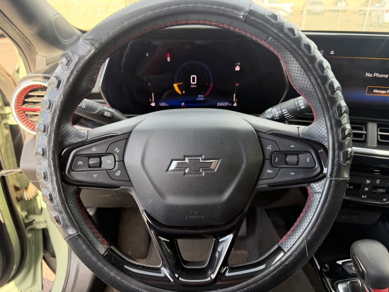 Used 2024 Chevrolet Trax RS FWD image 12