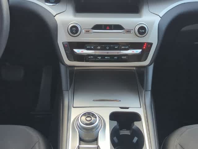Used 2023 Ford Explorer XLT AWD/4WD image 29