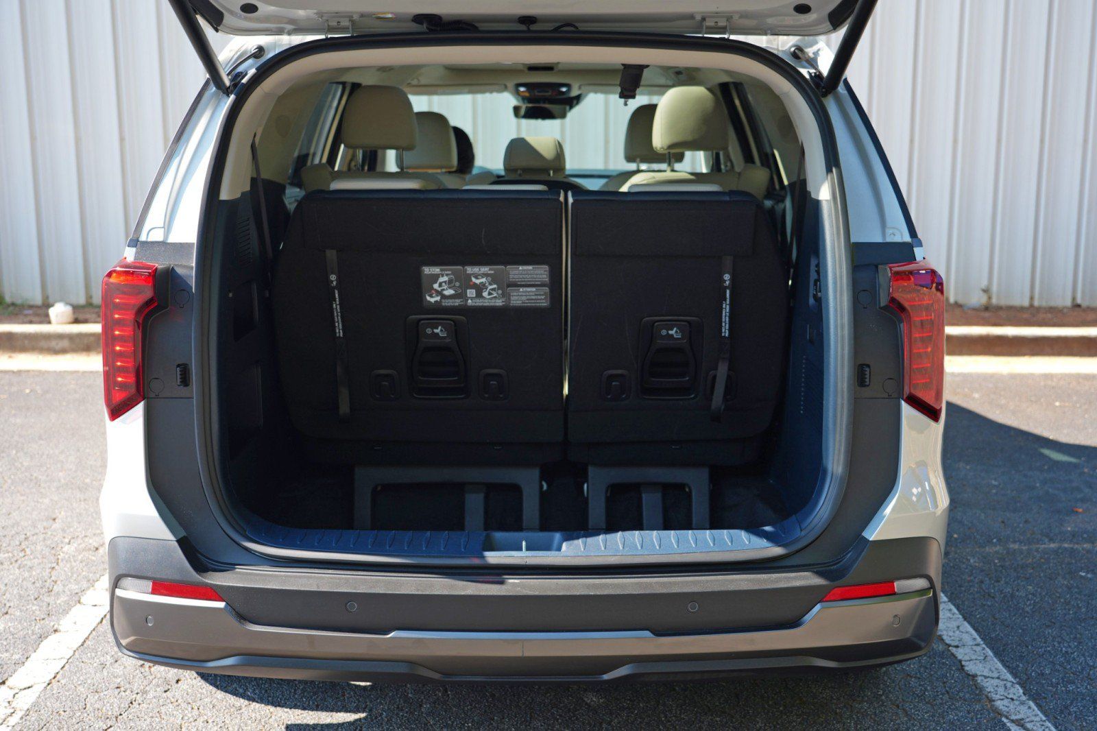 Used 2025 Kia Carnival SX Prestige FWD image 10