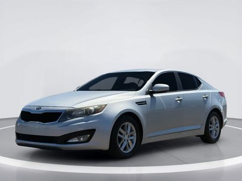 Used 2013 Kia Optima LX FWD image 2
