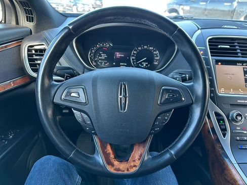 Used 2017 Lincoln MKX Reserve image 9