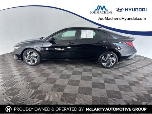 Certified 2025 Hyundai Elantra Sport image 9