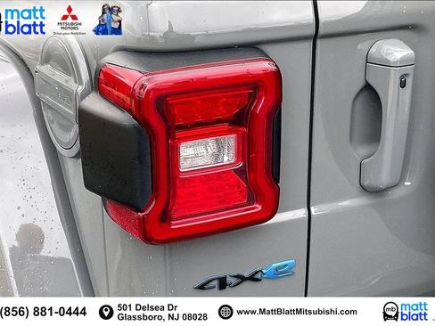 Used 2022 Jeep Wrangler Unlimited Sahara image 29