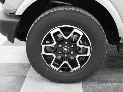 Used 2022 Ford Bronco Outer Banks image 17