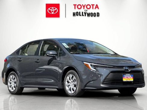 New 2026 Toyota Corolla LE FWD image 2