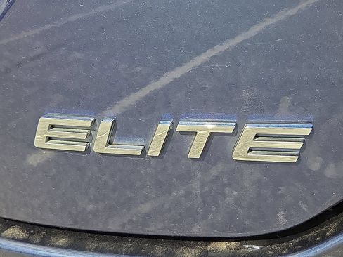 Used 2024 Honda Pilot Elite image 9