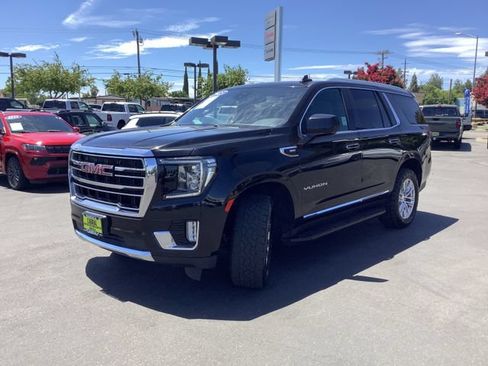 Used 2023 GMC Yukon SLT AWD/4WD image 5