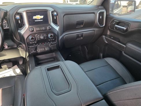 Used 2021 Chevrolet Silverado 1500 LTZ w/ Z71 Off-Road Package AWD/4WD image 12