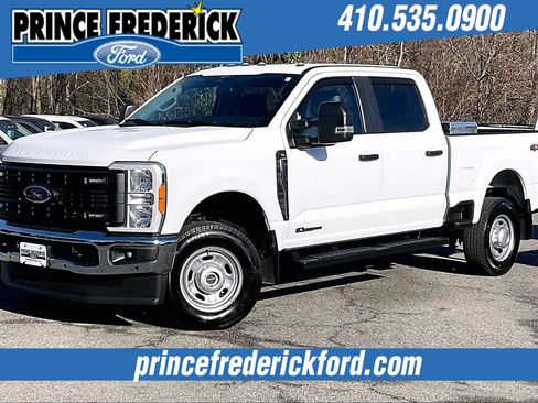 Used 2023 Ford F250 XL image 3
