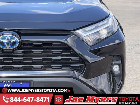 Used 2024 Toyota RAV4 XLE Premium image 4
