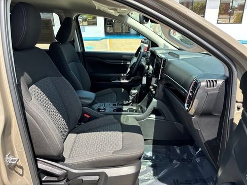 Used 2025 Ford Ranger XLT w/ Chrome Accent Package AWD/4WD image 28