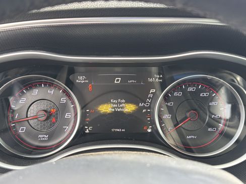 Used 2015 Dodge Charger R/T RWD image 9