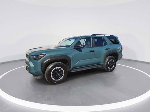 Certified 2025 Toyota 4Runner TRD Off-Road Premium image 4