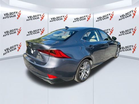 Used 2018 Lexus IS 300 image 3