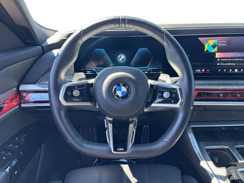 Used 2025 BMW 740i xDrive image 15