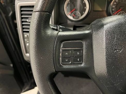 Used 2019 RAM 1500 Express AWD/4WD image 24
