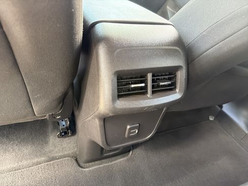 Used 2019 Chevrolet Equinox LT w/ Sun & Navigation Package AWD/4WD image 11