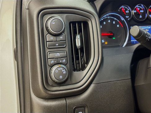 Used 2023 Chevrolet Silverado 2500 Custom w/ Custom Convenience Package image 10