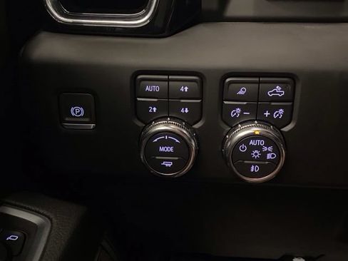 Used 2024 GMC Sierra 1500 Denali w/ Technology Package AWD/4WD image 31