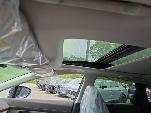 New 2025 Nissan Murano Platinum w/ Cargo Package image 11