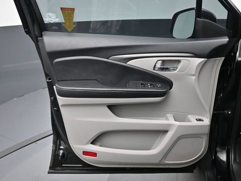 Used 2017 Honda Pilot EX-L image 9