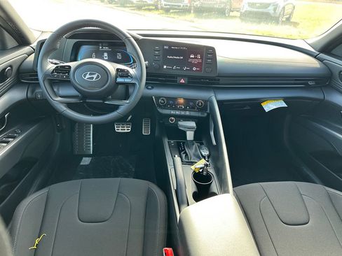 New 2025 Hyundai Elantra Sport image 22