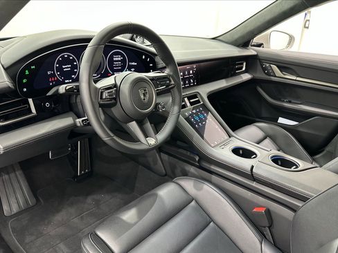 Certified 2025 Porsche Taycan Turbo image 4