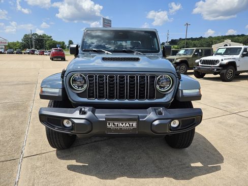 New 2026 Jeep Gladiator Sport AWD/4WD image 9