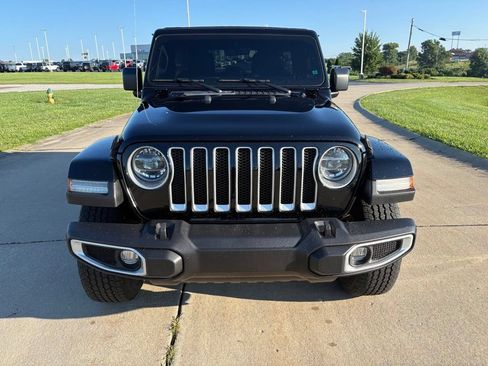 Used 2022 Jeep Wrangler Unlimited Sahara w/ LED Lighting Group AWD/4WD image 2