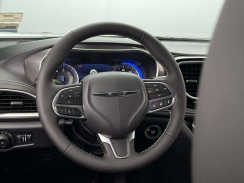 New 2026 Chrysler Pacifica Select image 22