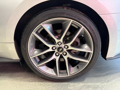 Used 2015 Ford Mustang GT Premium w/ Equipment Group 401A RWD image 22
