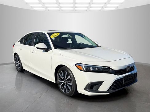 Used 2022 Honda Civic EX image 5
